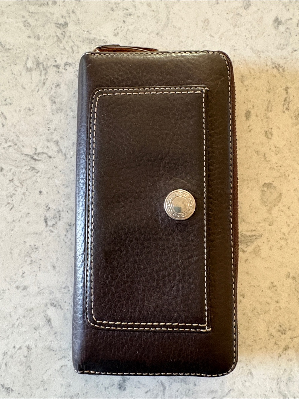 Coach Chelsea Brown Pebbled Leather Credit Card Bill Coin Zip Around Wallet VG+ - Picture 3 of 10
